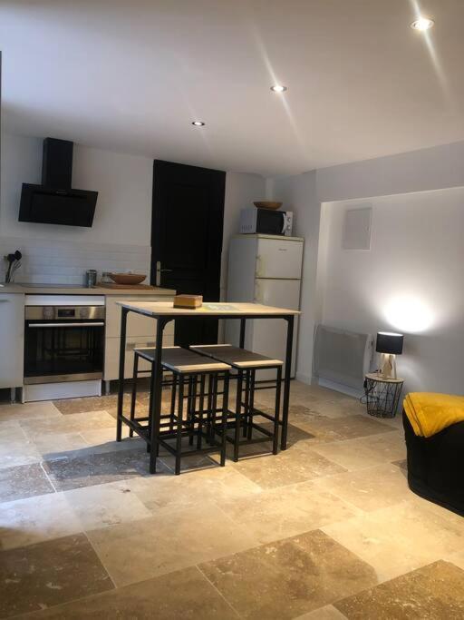 Bienvenue « A L'Ombre Du Figuier » Apartment Pieusse Luaran gambar